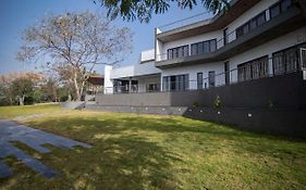 Earth Song By Stayvista - Boasting An Open Theatre, Games, Spacious Lawn, Swimming Pool & Conference Room
